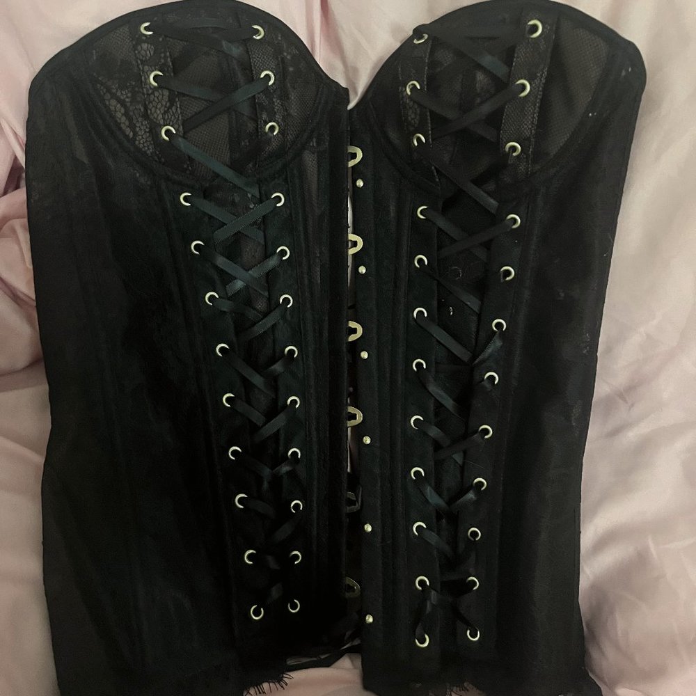 Sexy Black Lace Corsette